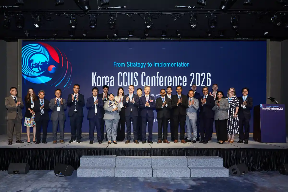 Presenters at the KCCUS Conference, Korea